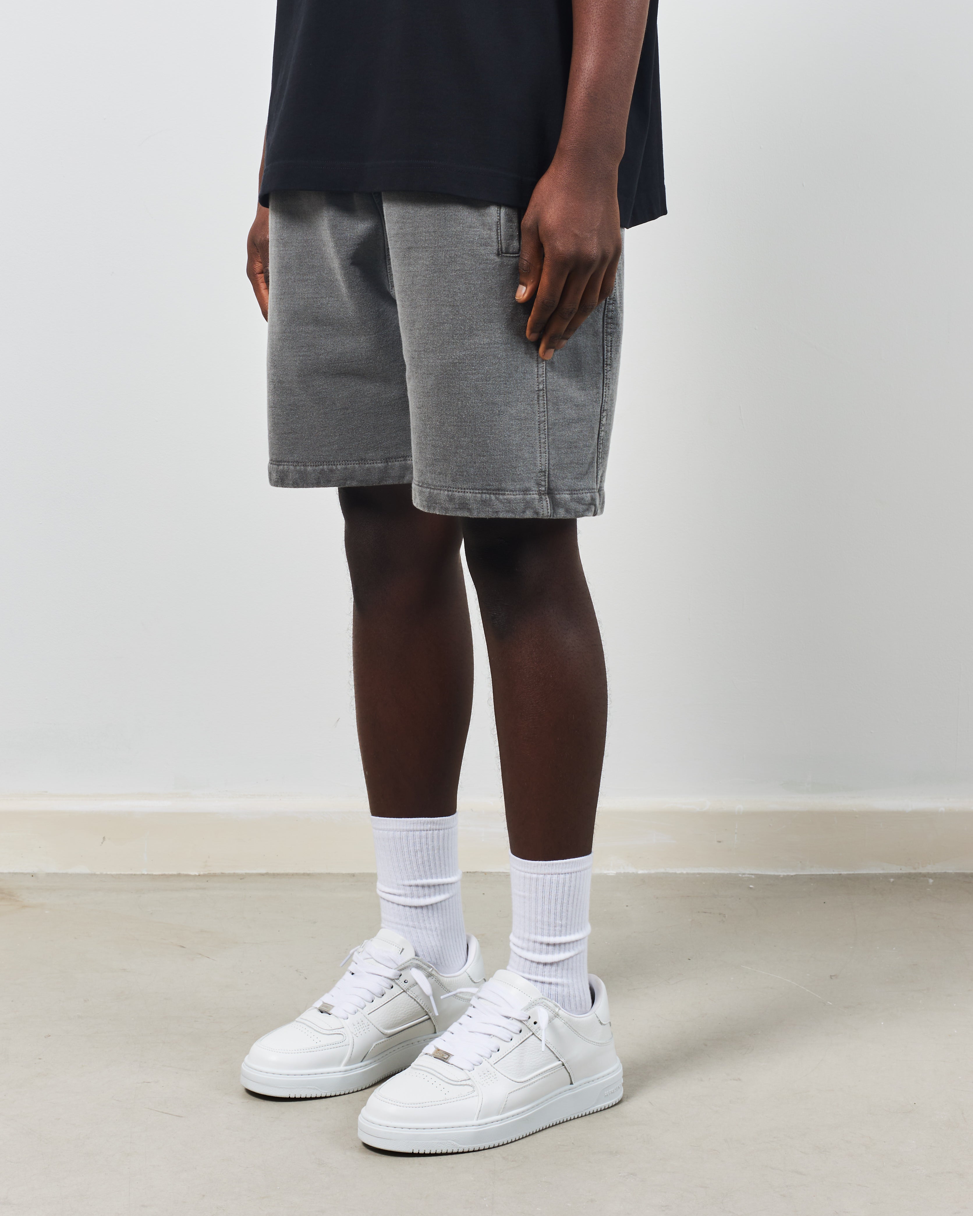 HEAVYWEIGHT SHORTS - WASHED BLACK